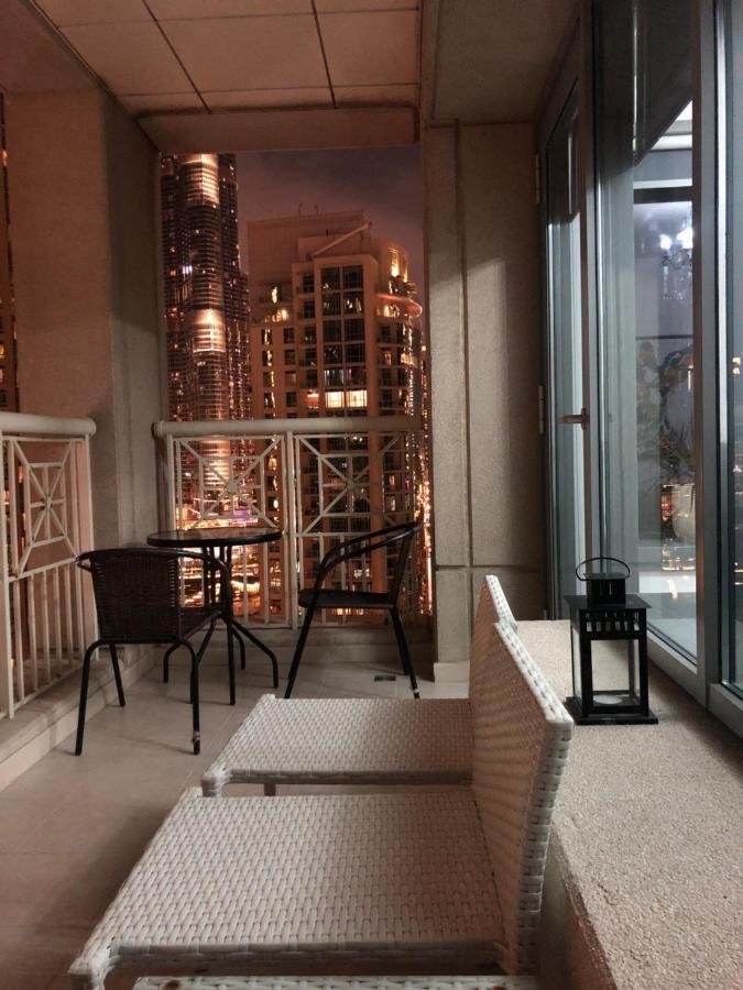 Downtown Boulevard One Bedroom Apt In 29 Blvd غرفة وصالة Burj & Fountain View Master Bedroom Plus 2 Single Beds In Living Room Dubai Exterior photo